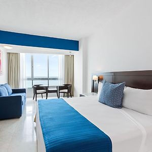 Deluxe Ocean View King